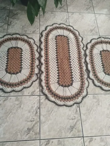 Tapetes de Crochê Artesanais - Feitos à Mão com Muito Capricho<br><br>Descrição: