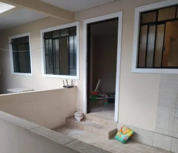 RESERVADO - Casa de 46m2, 2 quartos no Capão Raso - Direto c/ Proprietário