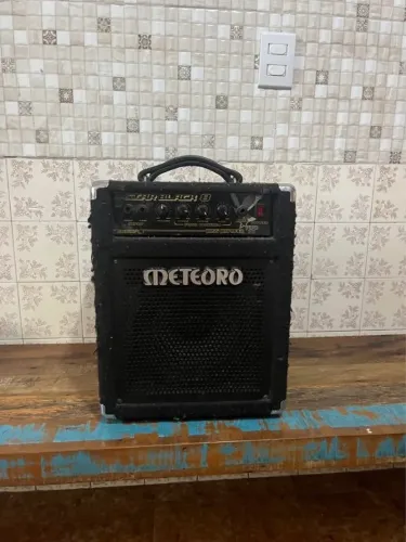Amplificador Meteoro Super Black 8