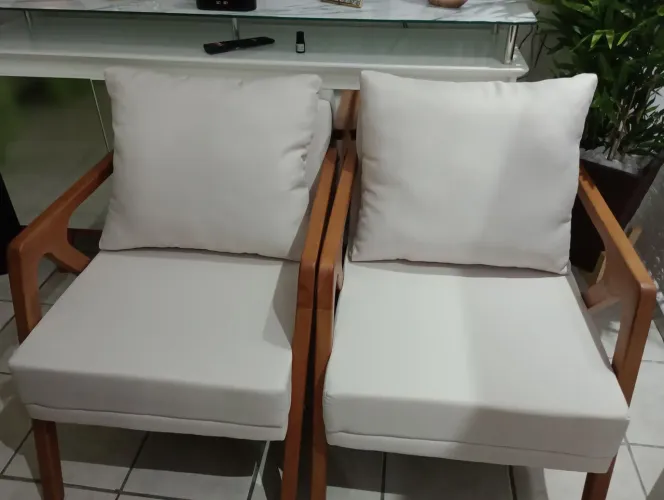  Vendo Duas poltronas decorativas 