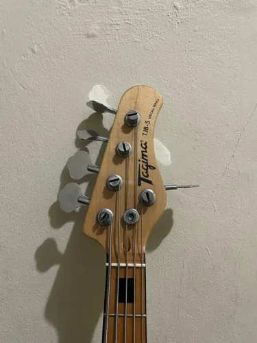 Baixo Tagima tjb5 jazz Bass