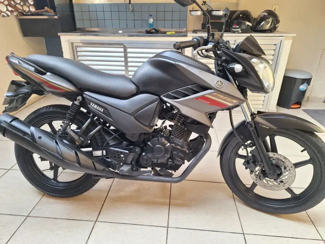 YAMAHA YS 150 FAZER SED TROCO E FINANCIO ACEITO CARRO OU MOTO MAIOR OU MENOR VALOR