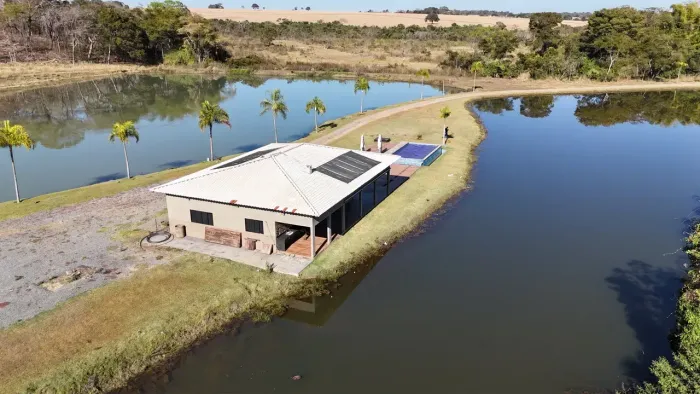 Chácara de luxo a venda, em Piracanjuba- Goiás!