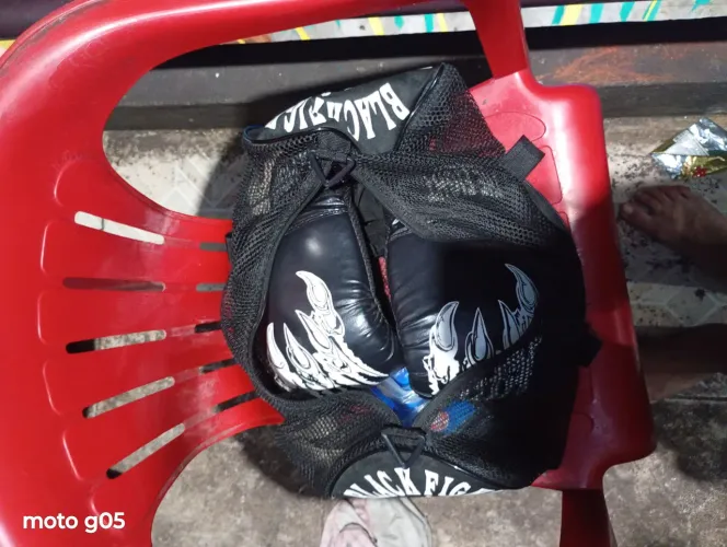 Luva protetor bucal e a bolsa