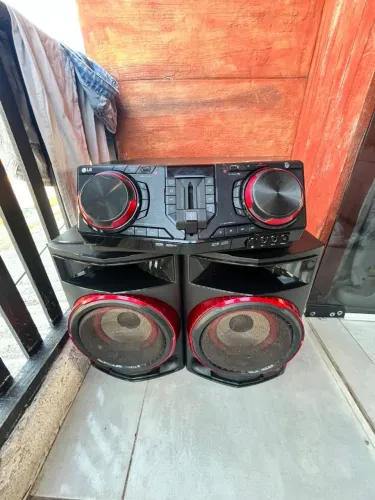 Som lg potente 1800w