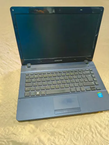 Barato! Notebook Samsung azul com SSD - com garantia
