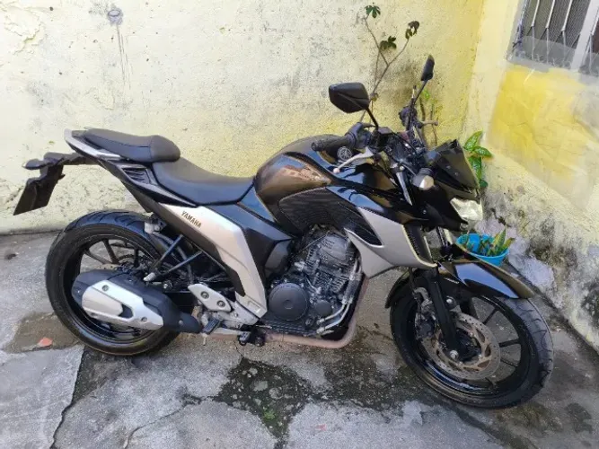 Yamaha fazer 250 ano 20/21