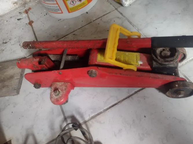 Macaco hidráulico para carro 