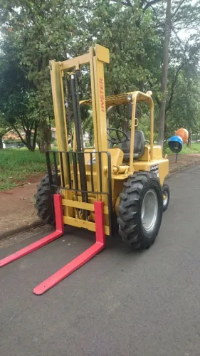 Empilhadeira Hyster Diesel 2T 