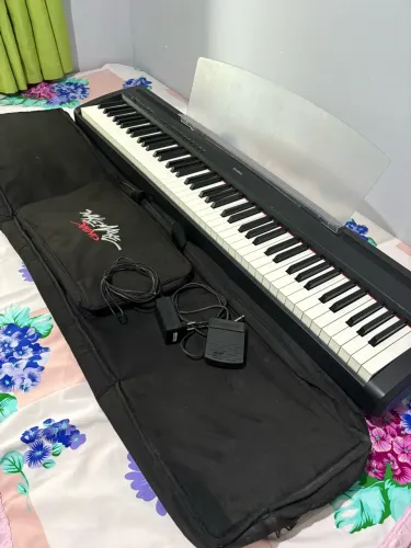 Piano elétrico Yamaha P-95