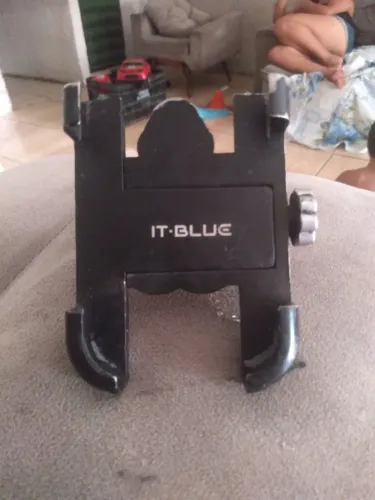 VENDO SUPORTE PARA MOTO COM REGULAGEM