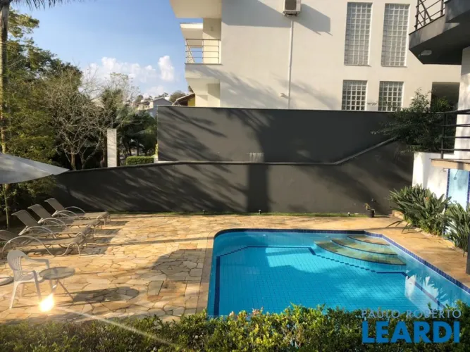 CASA EM CONDOMÍNIO - CONDOMÍNIO ARUJÁ 5 - SP