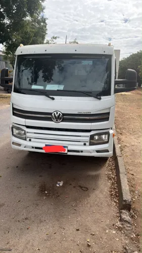 Caminhão Volkswagen 11-180 ano 2020