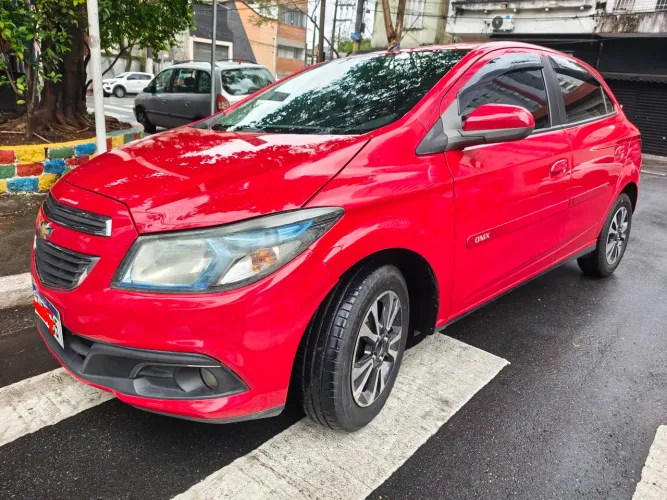 Chevrolet Onix Hatch LTZ 1.4 8V Flex Power Aut. 4P 2015