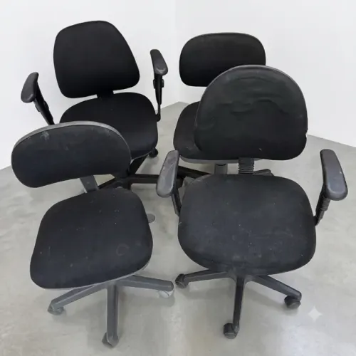 Kit 4 Cadeiras Giratórias De Escritório / Home Office - Estofado Preto - Combo