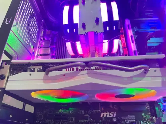 Placa de Vídeo RX 580 8GB White Edition - Branca com LED