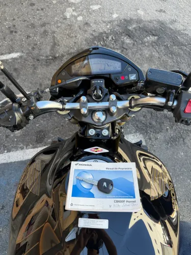 Hornet 2013 zera ! Difícil de ver uma moto dessa zerada e sem nada pra fazer 