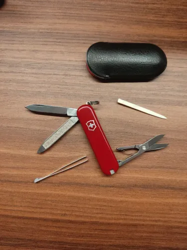 Canivete suiço Victorinox pequeno 