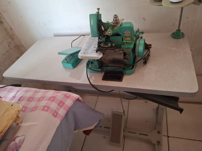 MÁQUINA DE COSTURA