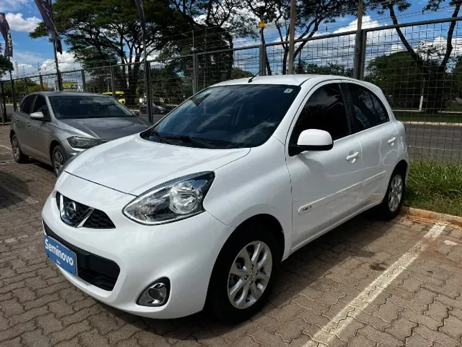 Nissan March SV 1.6 16V Flexstart 5P Aut. 2017