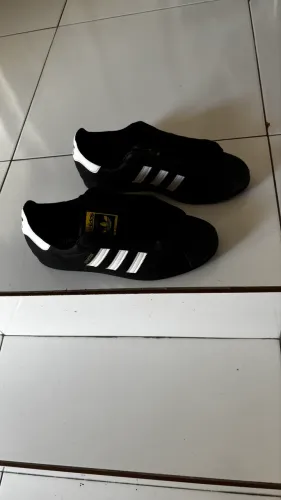 Tênis adidas superstar tamanho 43/44 