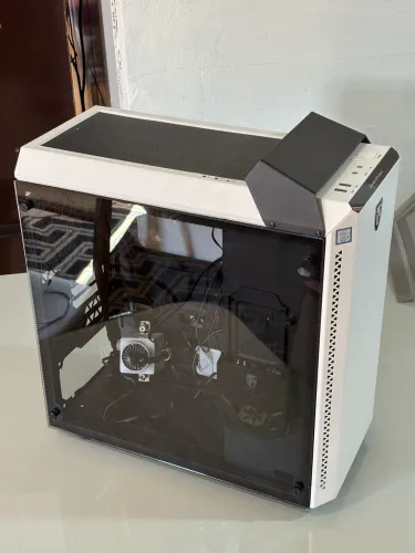 Gabinete DeepCool BaronKase liquid RGB 