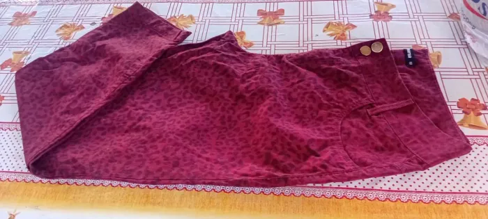Calça feminina tam 50 $ 20