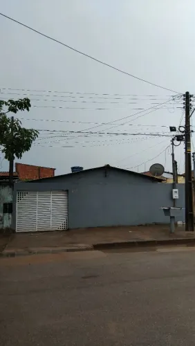 VENDE-SE UMA CASA ATRÁS DO IG-SHOPPING