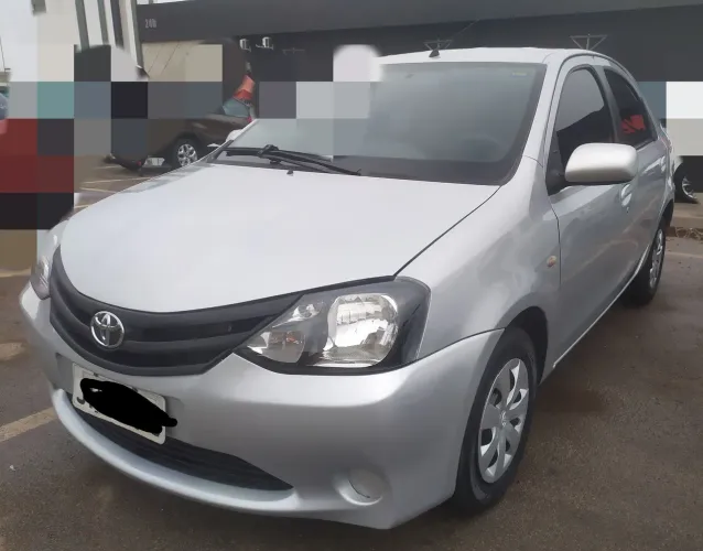 Toyota Etios XS Sedan 1.5 Flex 16V 4P Mec. 2013