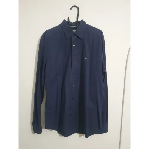Camisa em tecido