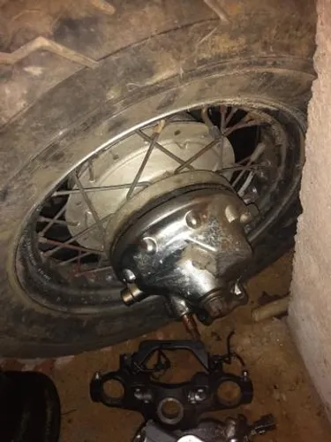 Roda traseira da virago 535