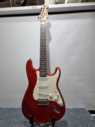 Guitarra Fender Modelo Strato Luthier