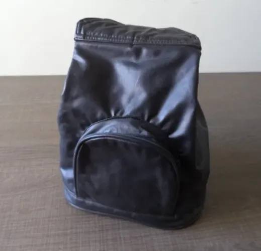 Bolsa Feminina Tipo Mochila Na Cor Preta.
