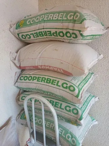 Palha de arroz ensacada