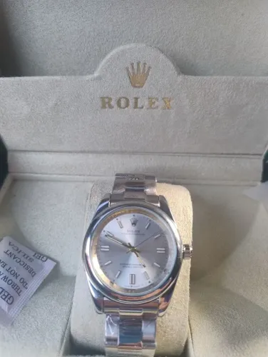 Maravilhosooo...ostentaçãoooo...rolexxx