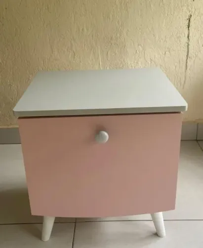 Promoção Mesa de Cabeceira Rosa - 08/10/24 