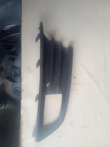 Moldura farol auxiliar gol g6 esquerda