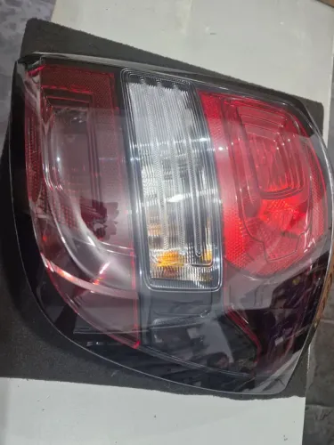 Lanterna traseira Direita Chevrolet Spin Activ  2015 a 2018 FUME original.