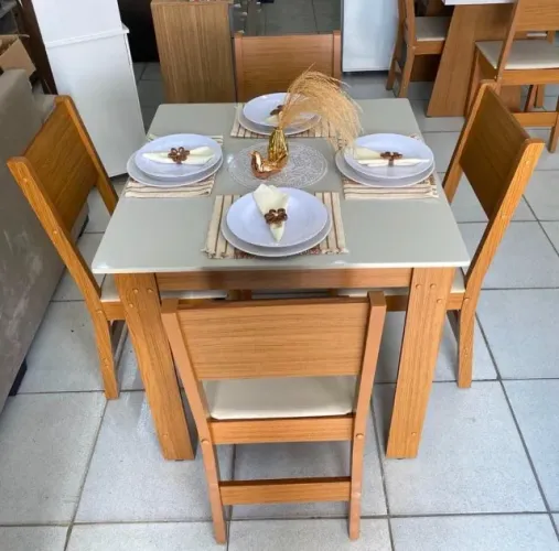 Mesa de jantar 4 cadeiras NOVO DA LOJA