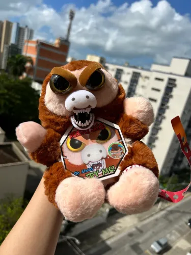 Pelúcia Feisty Macaco Br Machine - Urso Interativo Faz Caretinha