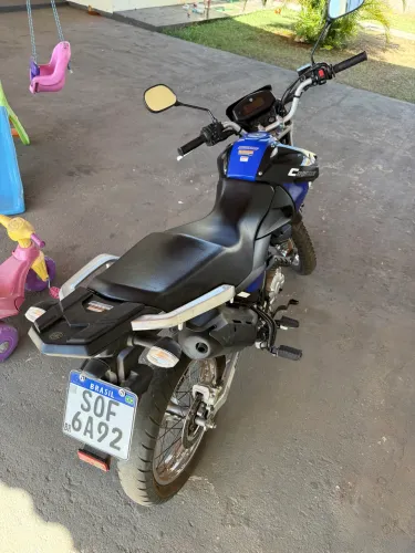 Vendo moto semi nova