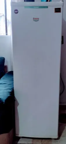 Freezer vertical Consul 142 L- 220v