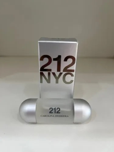 Perfume Miniatura 212 edt 5ml Carolina Herrera