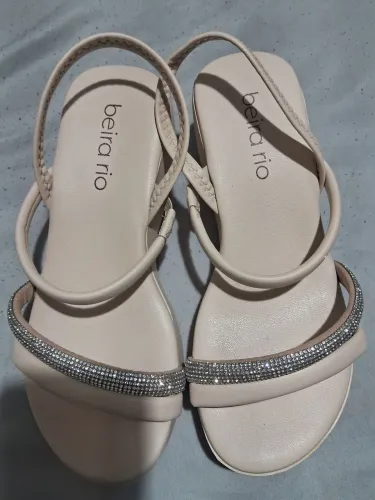 Sandália Feminina Beira Rio com Strass - Nova!