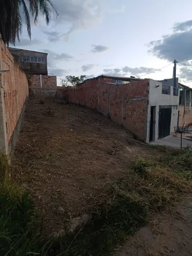 Meio lote Belvedere Neves