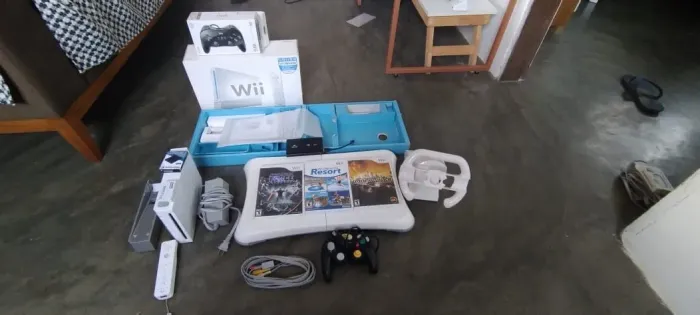 NINTENDO WII COMPLETO NA CAIXA - SUPER CONSERVADO 