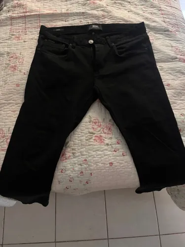Calça Jeans Diesel Preta - Conforto e Estilo