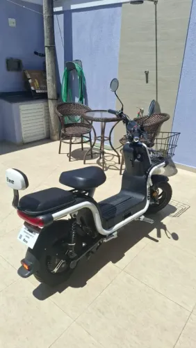 VENDO SCOOTER ELÉTRICA BEE U1 2023, 3.504kmKM 