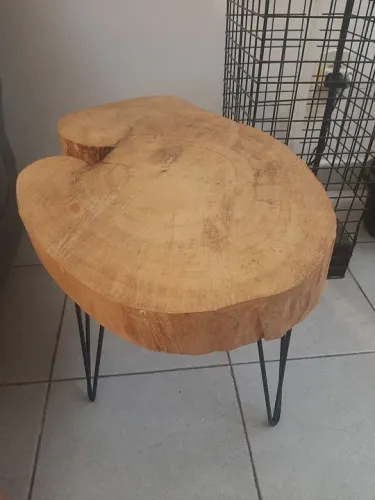 Mesa de centro em madeira rústica