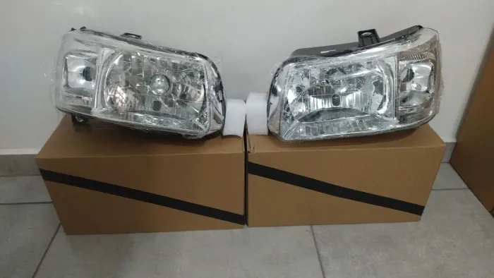 Farol uno Pitbull par novo 